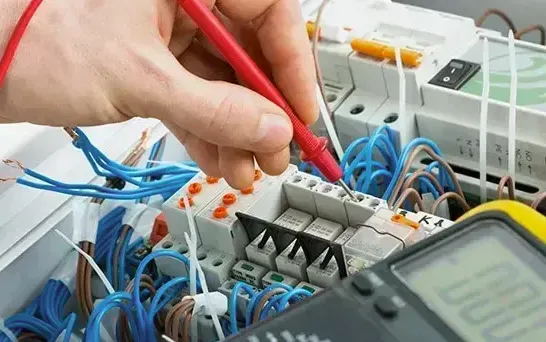 Professional electrician in Tulse Hill